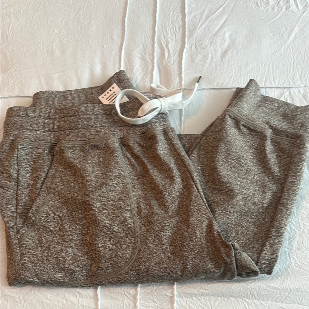 Cozy and not too hot Heathered oatmeal joggers